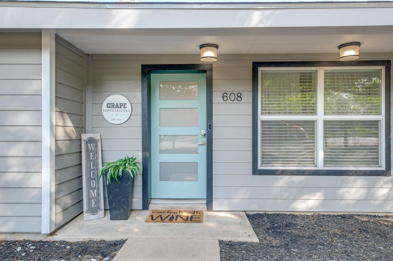 Cozy 4 Bedroom Home Blocks To Main Street And Wineries Fredericksburg Exterior foto